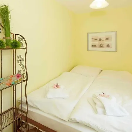 Ferienhaus-bergstrasse-ferienwohnung-b7 Tatil Evi *